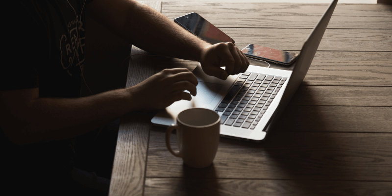 8 Tips to Build a Remote Employee Referral Program