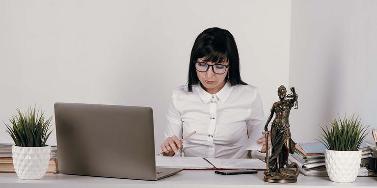 Remote Legal Jobs: 10 Companies Hiring