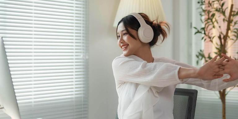 10 Expert Tips to Stay Healthy While Working Remotely