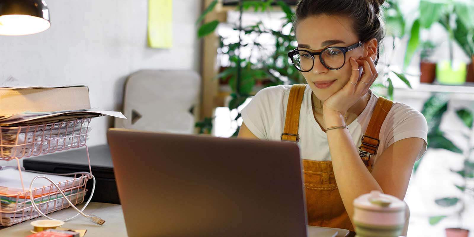 30 Best Work From Home Side Hustles in 2025